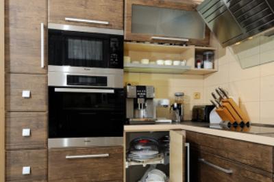 Rustikální kuchyňská linka do tvaru „U"